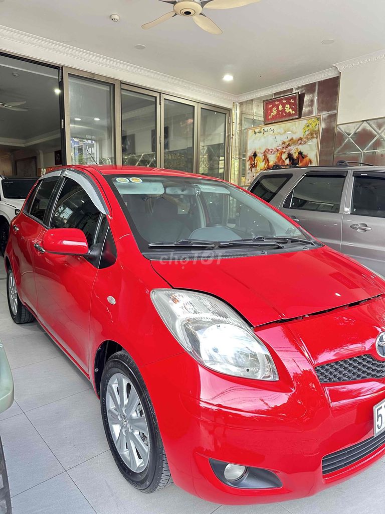 Toyota Yaris 2010 - ảnh 2