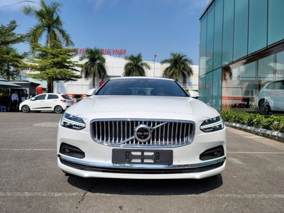 Volvo 2025 - ảnh 1