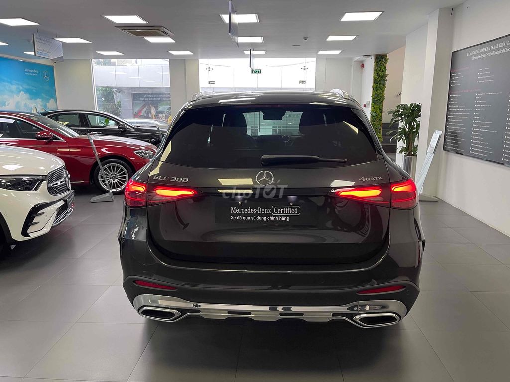 Mercedes-Benz - ảnh 4