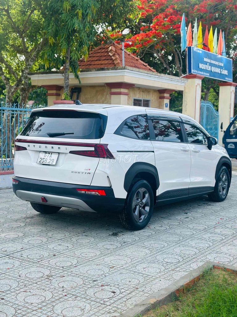 Hyundai Custin 2024 - ảnh 4