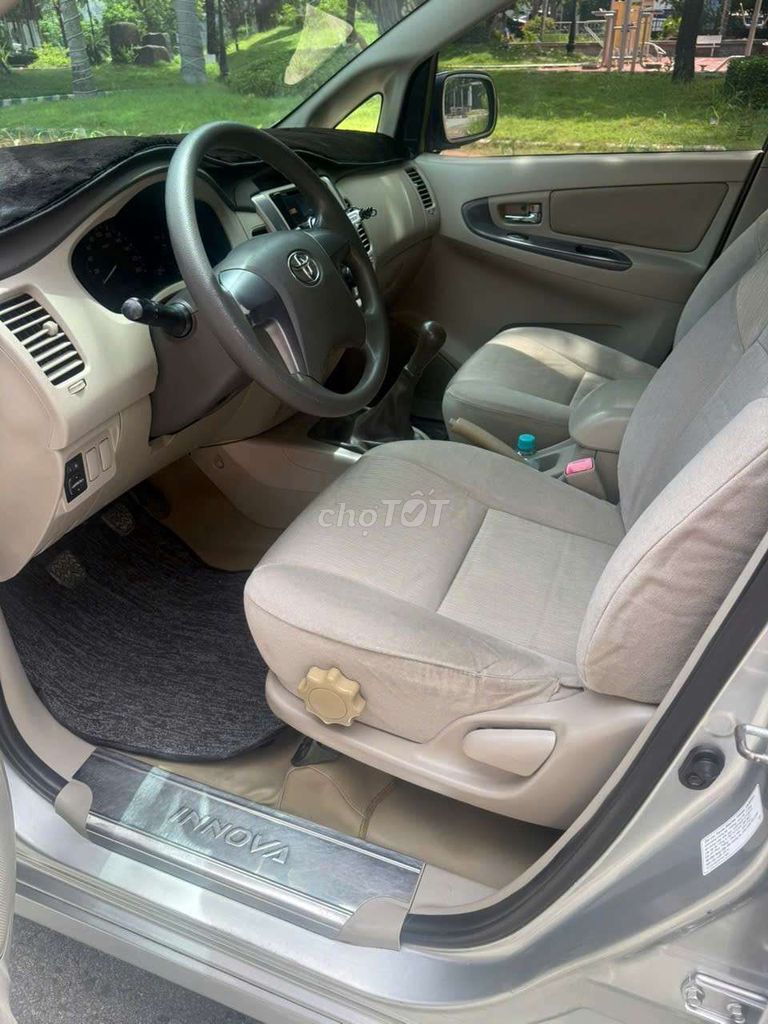 Toyota Innova 2014 - ảnh 5