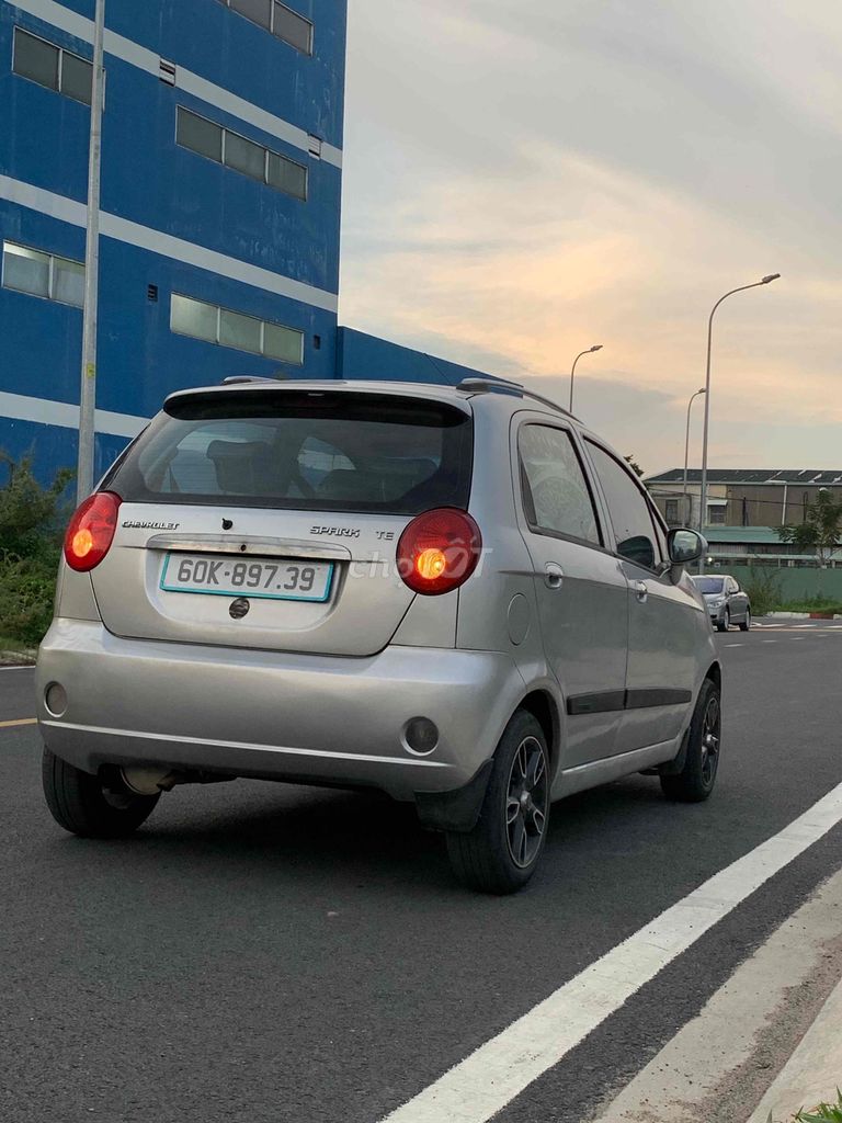 Chevrolet Spark 2024 - ảnh 2