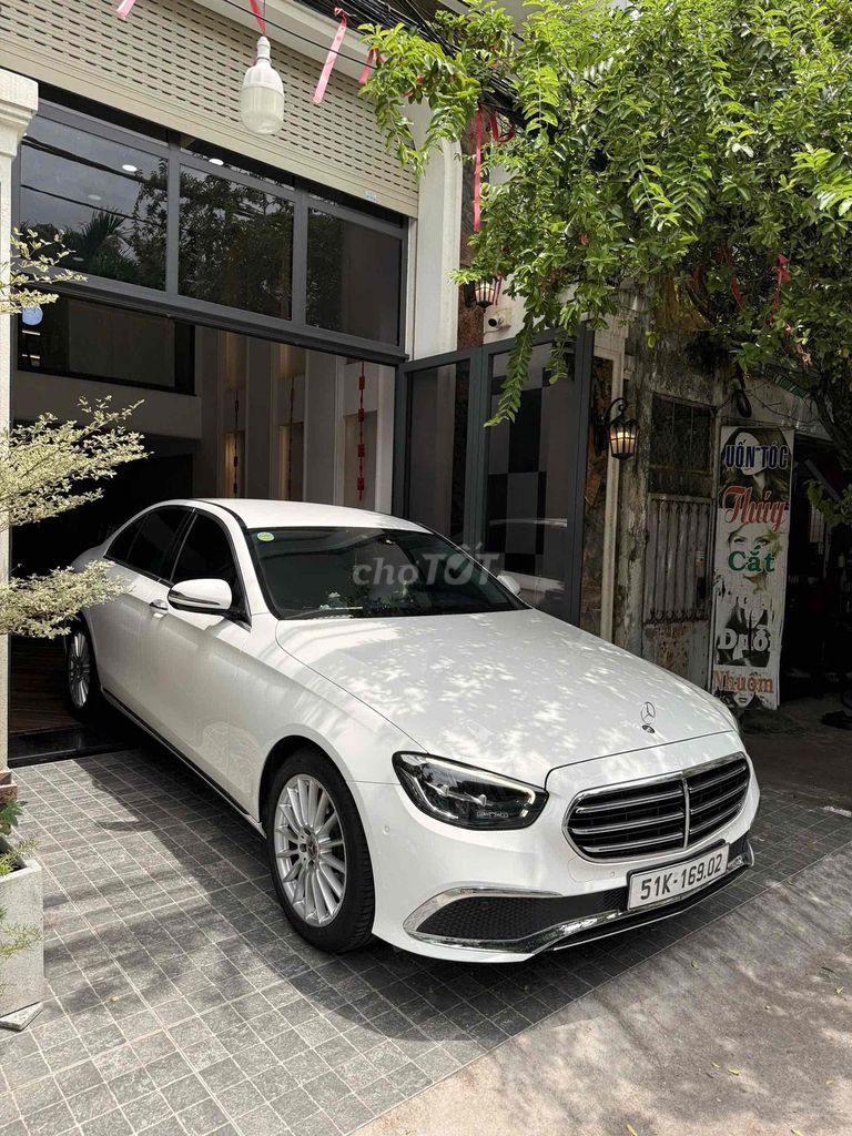 Mercedes-Benz 2021 - ảnh 1