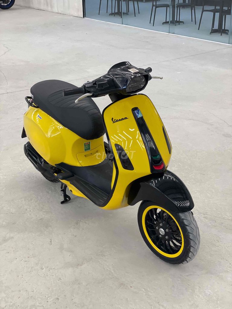 Piaggio Vespa 2021 - ảnh 1