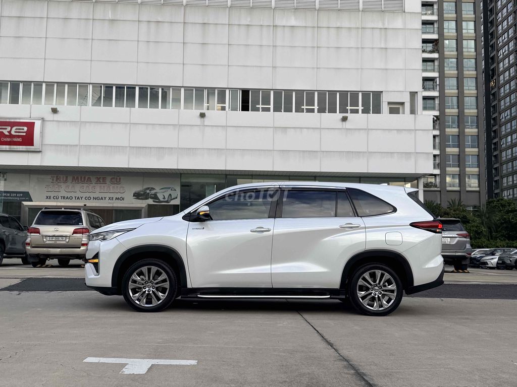 Toyota Innova Cross 2023 - ảnh 4