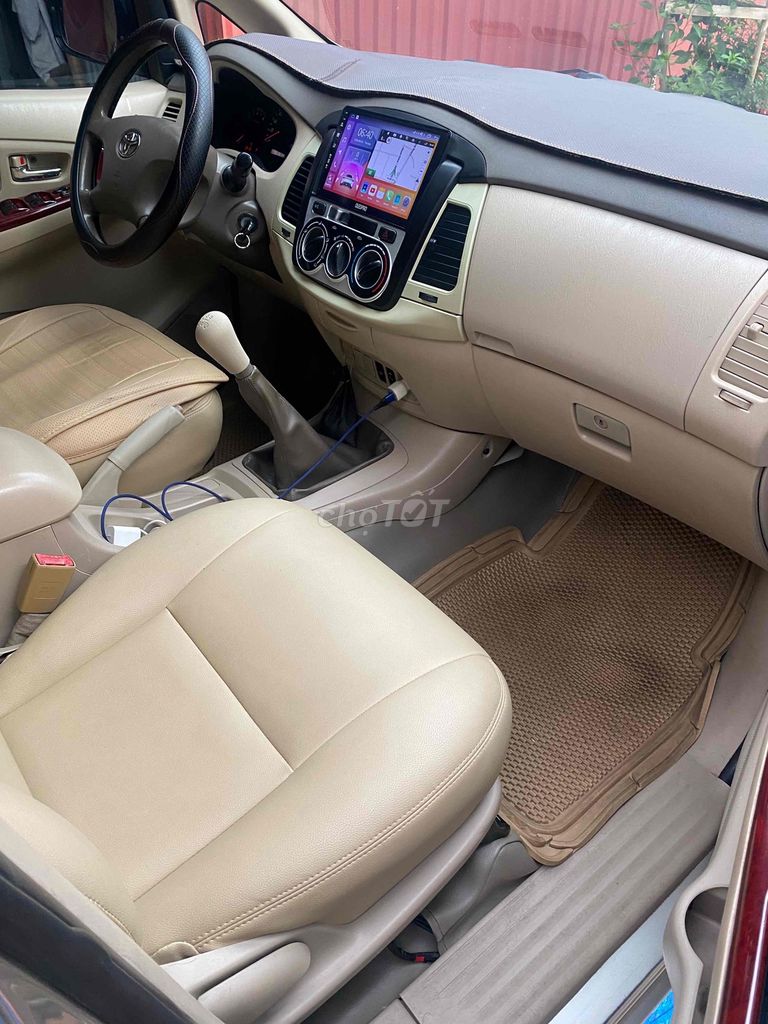 Toyota Innova 2006 - ảnh 3