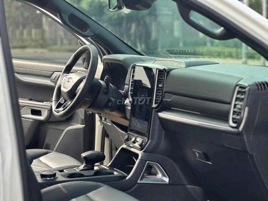 Ford Everest 2025 - ảnh 4