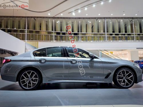 BMW 5 Series 520i M Sport 2023 - ảnh 4
