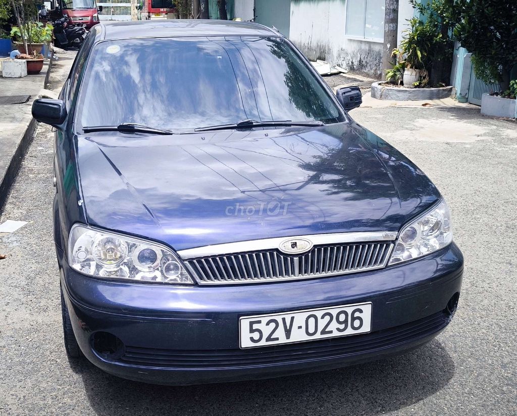 Ford Laser - ảnh 1
