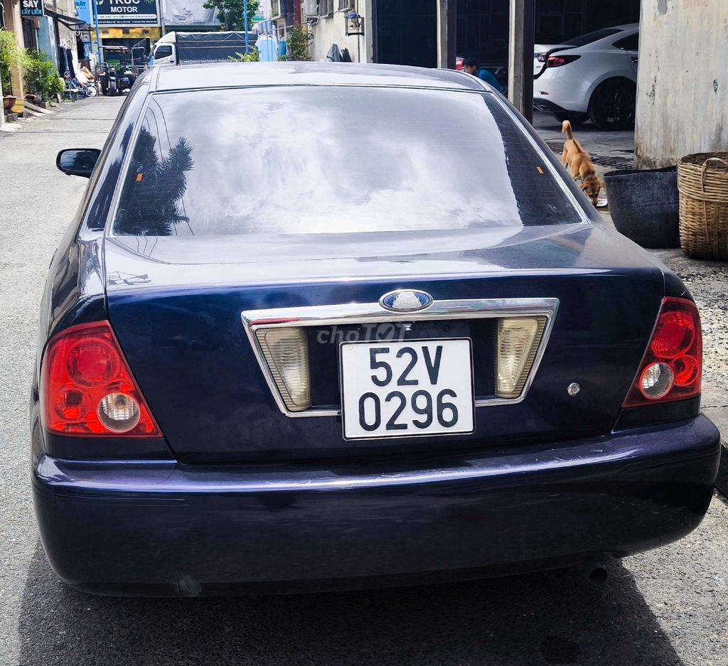 Ford Laser - ảnh 4