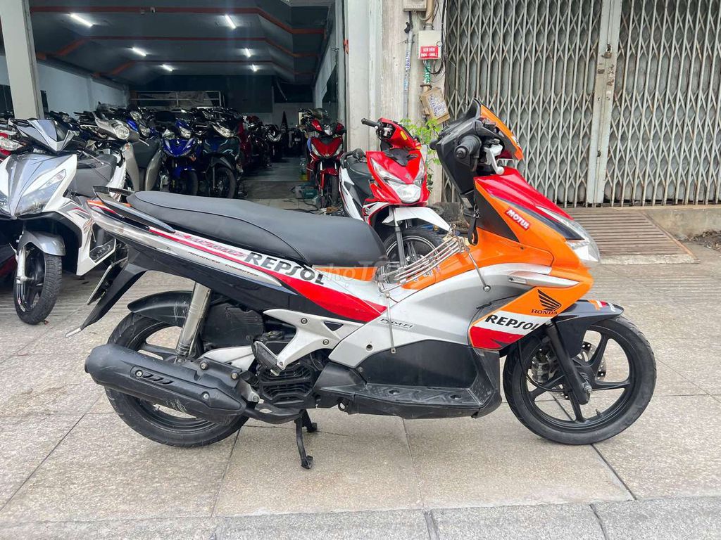 Honda Air Blade 2012 - ảnh 2