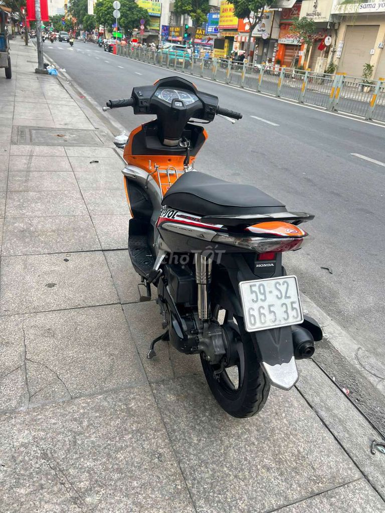 Honda Air Blade 2012 - ảnh 4