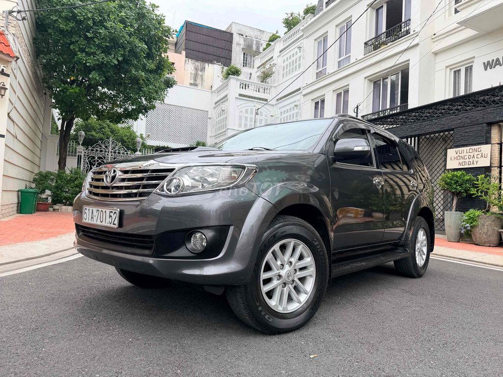 Toyota Fortuner 2014 - ảnh 1