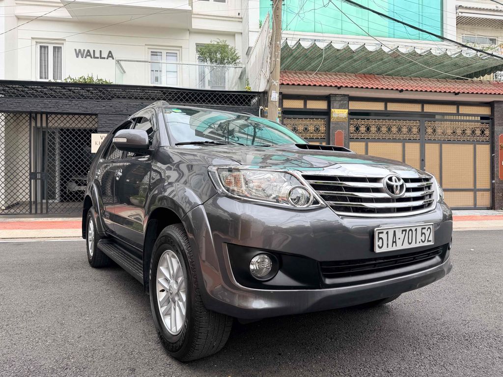 Toyota Fortuner 2014 - ảnh 2