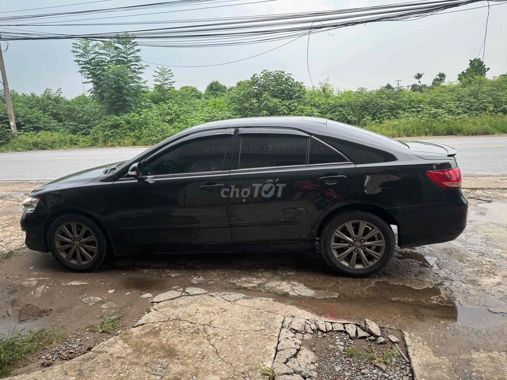 Toyota Camry 2.4G - ảnh 2