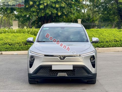 VinFast Limo Green AT 2025 - ảnh 1