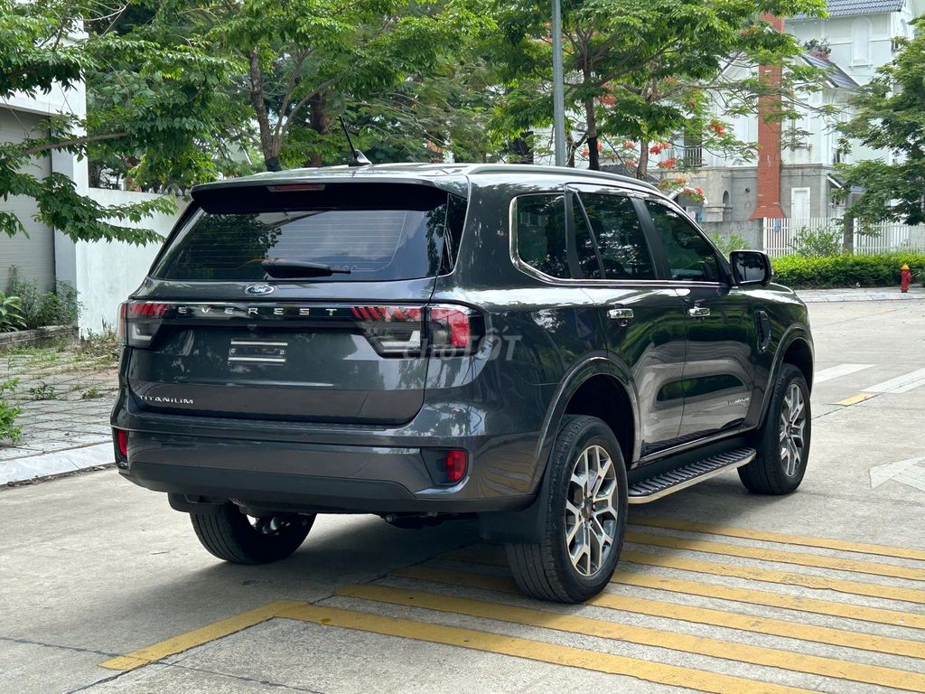Ford Everest 2024 - ảnh 4