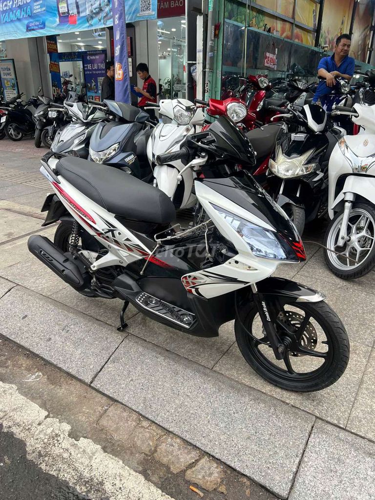 Honda Air Blade 2010 - ảnh 4