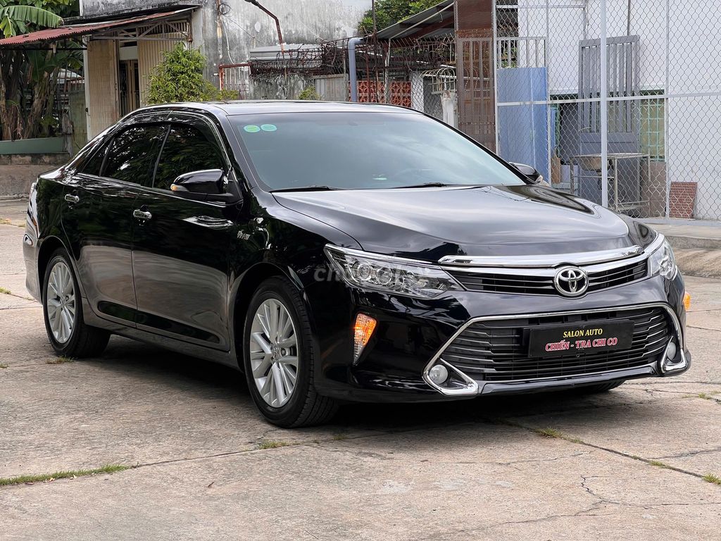 Toyota Camry 2.0E 2018 - ảnh 2