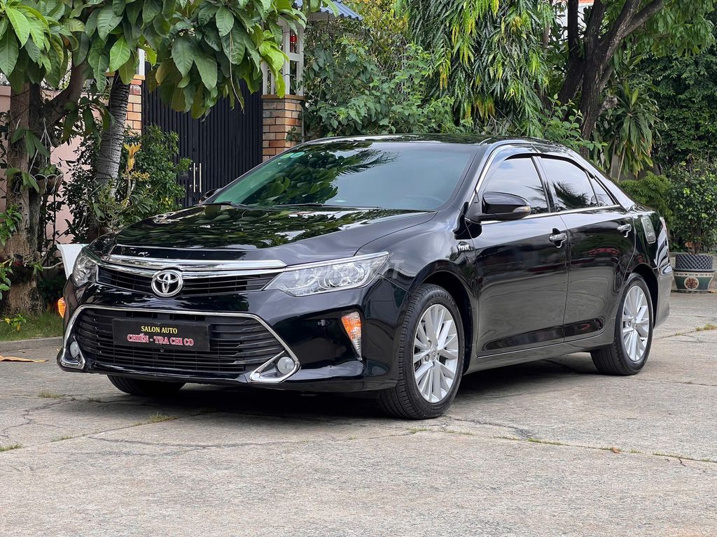 Toyota Camry 2.0E 2018 - ảnh 3