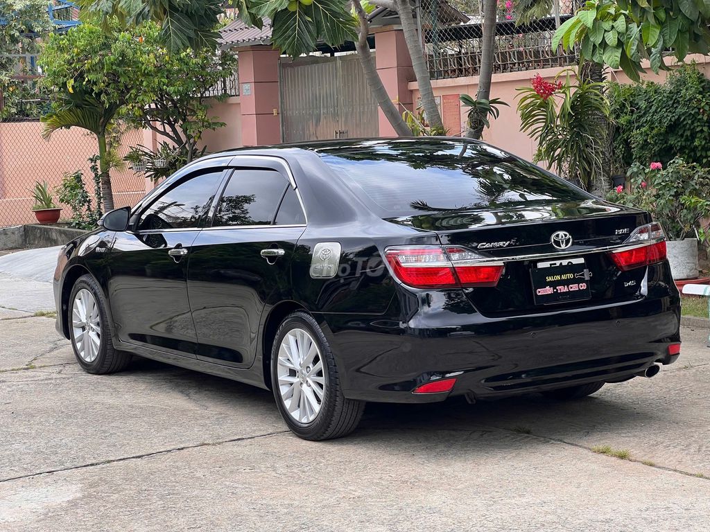 Toyota Camry 2.0E 2018 - ảnh 4