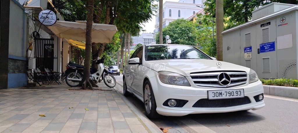 Mercedes-Benz 2010 - ảnh 4