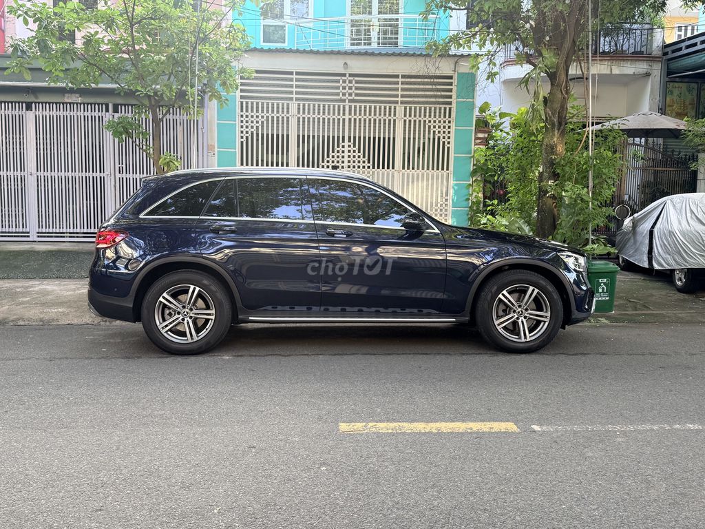 Mercedes-Benz GLC 2022 - ảnh 3