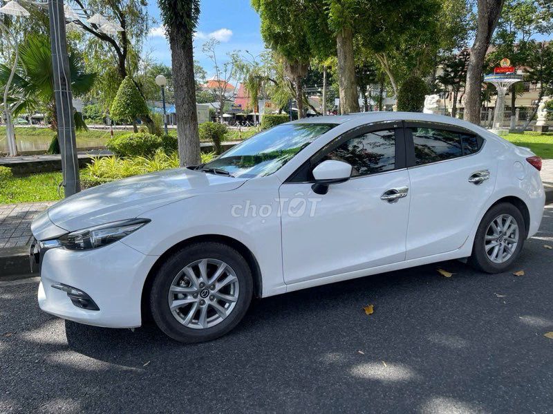 Mazda 3 2017 - ảnh 1