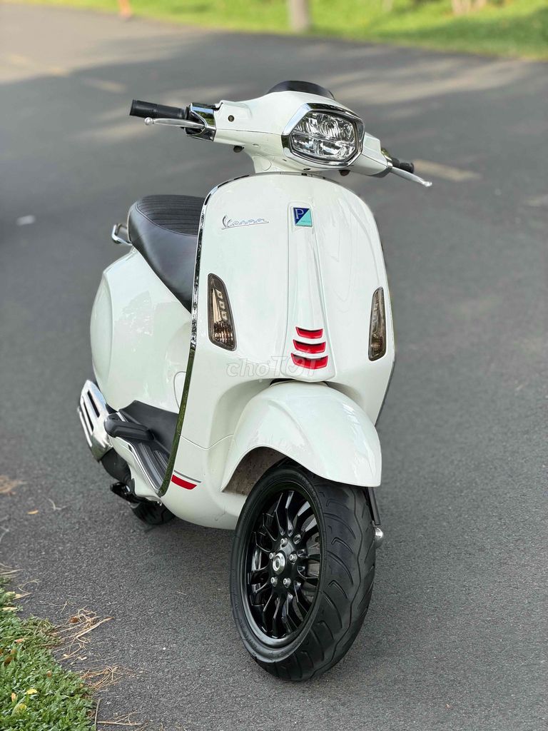 Piaggio Vespa 2022 - ảnh 3