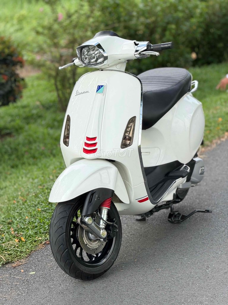 Piaggio Vespa 2022 - ảnh 4