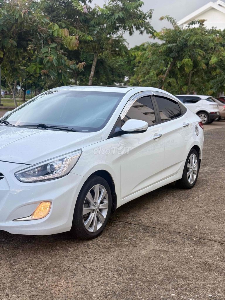 Hyundai Accent 2015 - ảnh 3