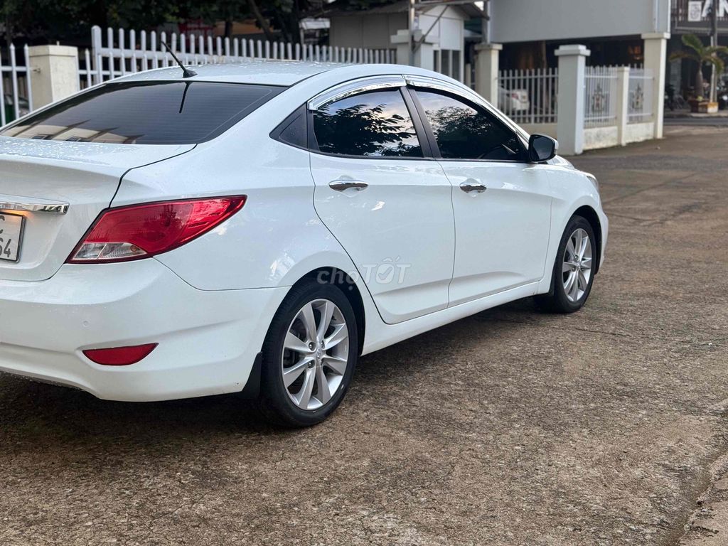 Hyundai Accent 2015 - ảnh 5