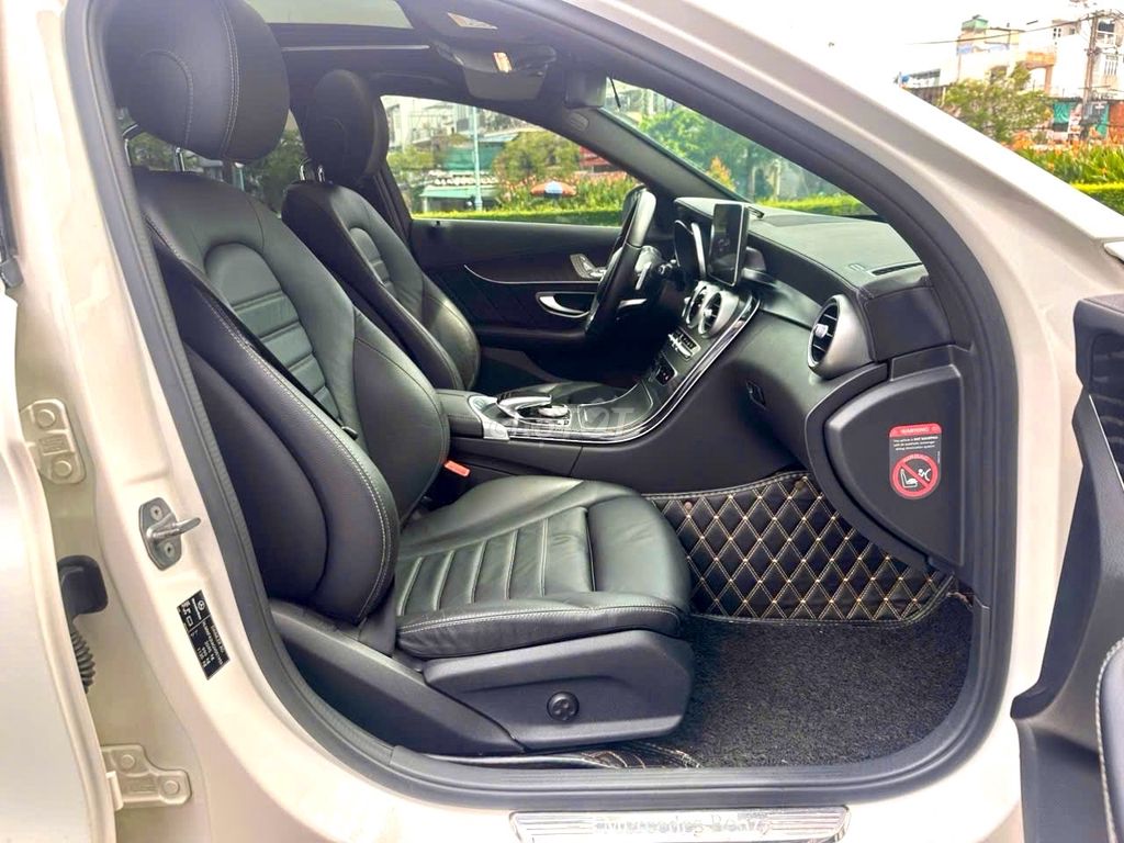 Mercedes-Benz - ảnh 4