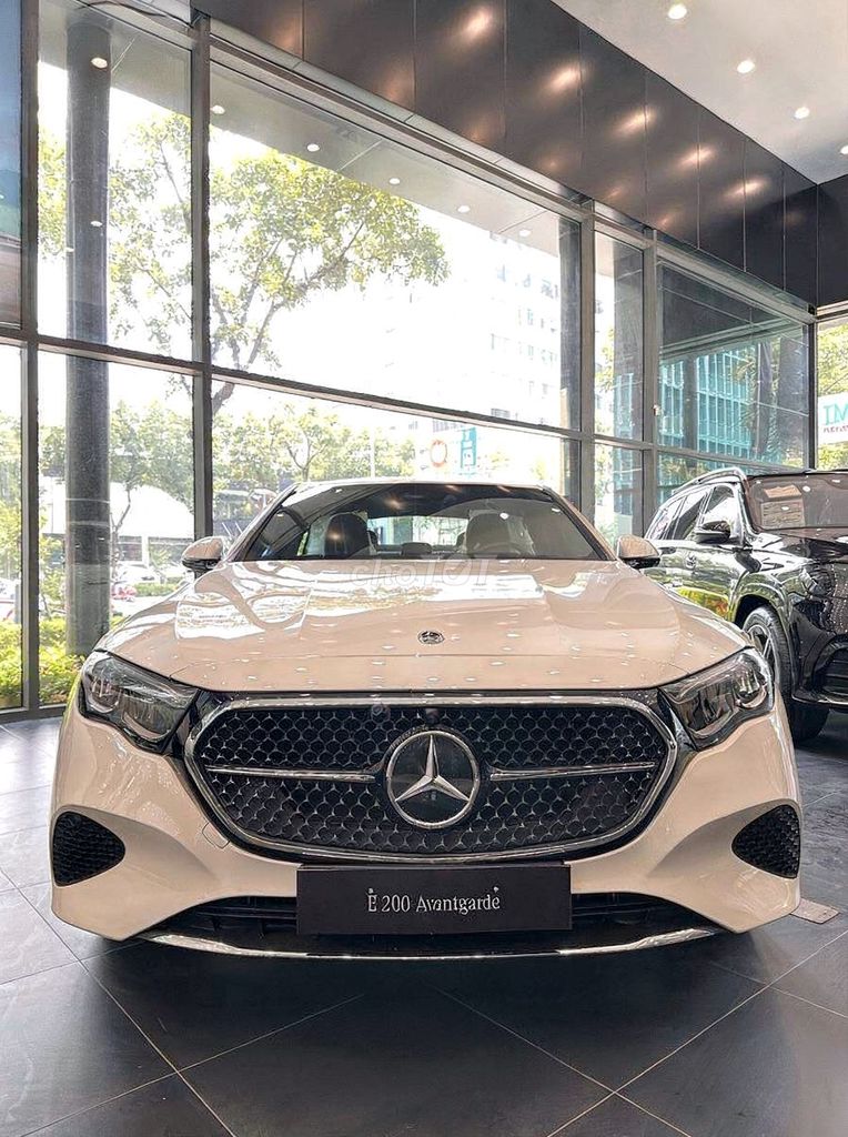 Mercedes-Benz - ảnh 1