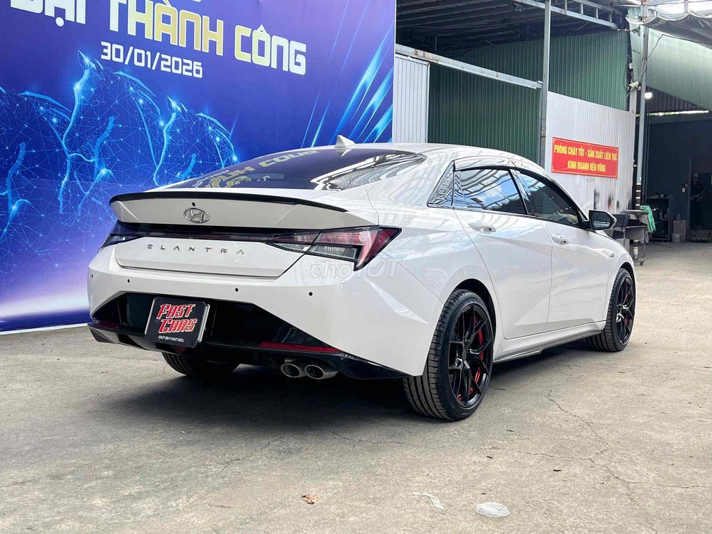 Hyundai Elantra - ảnh 5