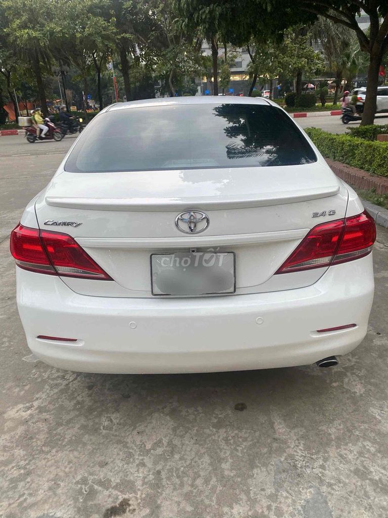 Toyota Camry 2.0E 2010 - ảnh 2