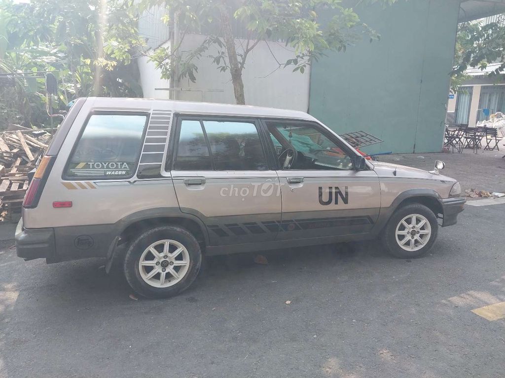 Toyota Corolla 1986 - ảnh 1