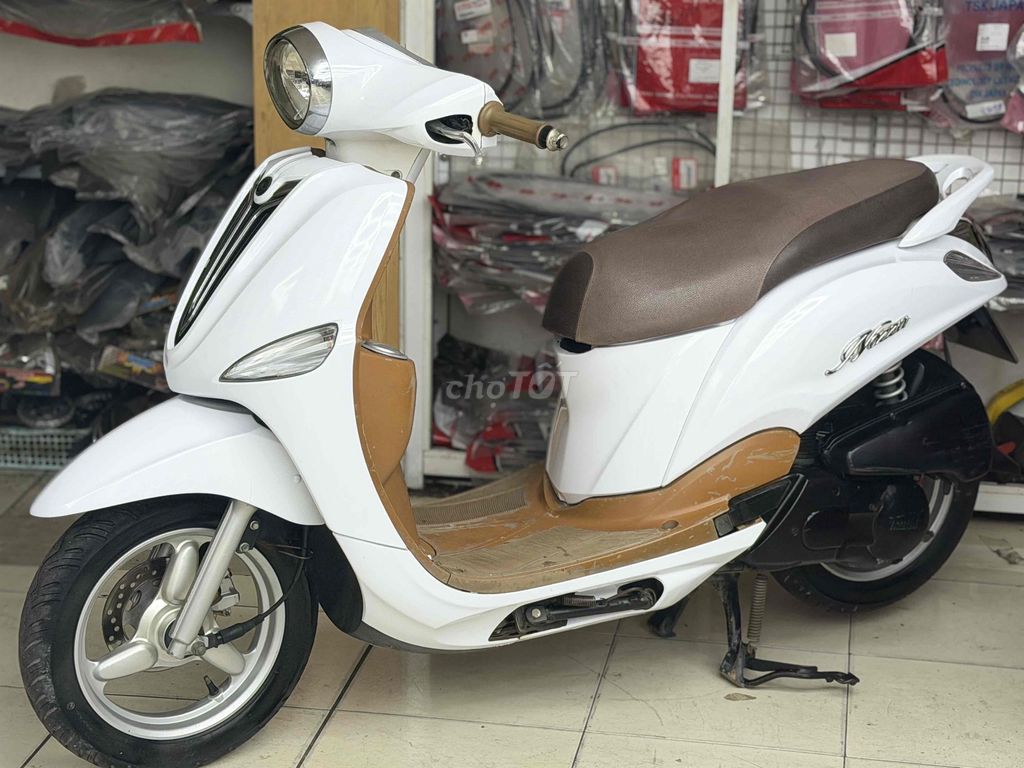 Yamaha 2012 - ảnh 1