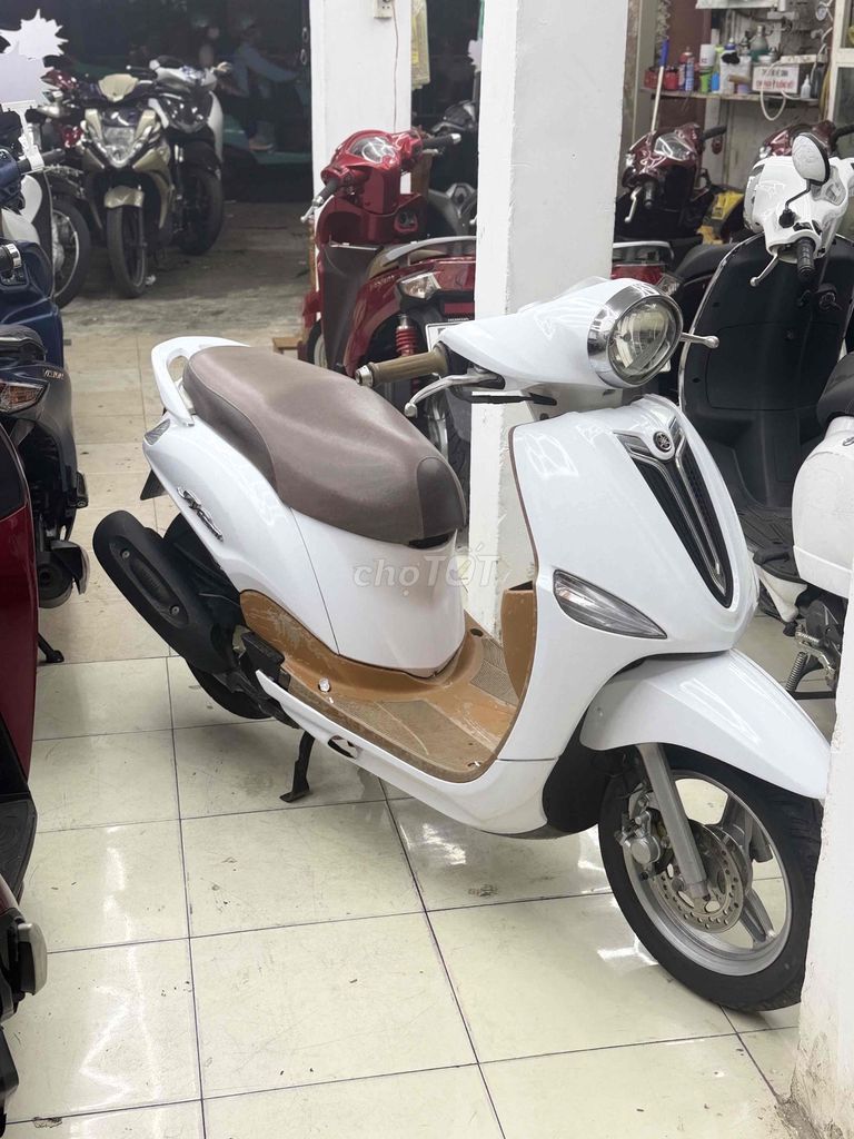 Yamaha 2012 - ảnh 2