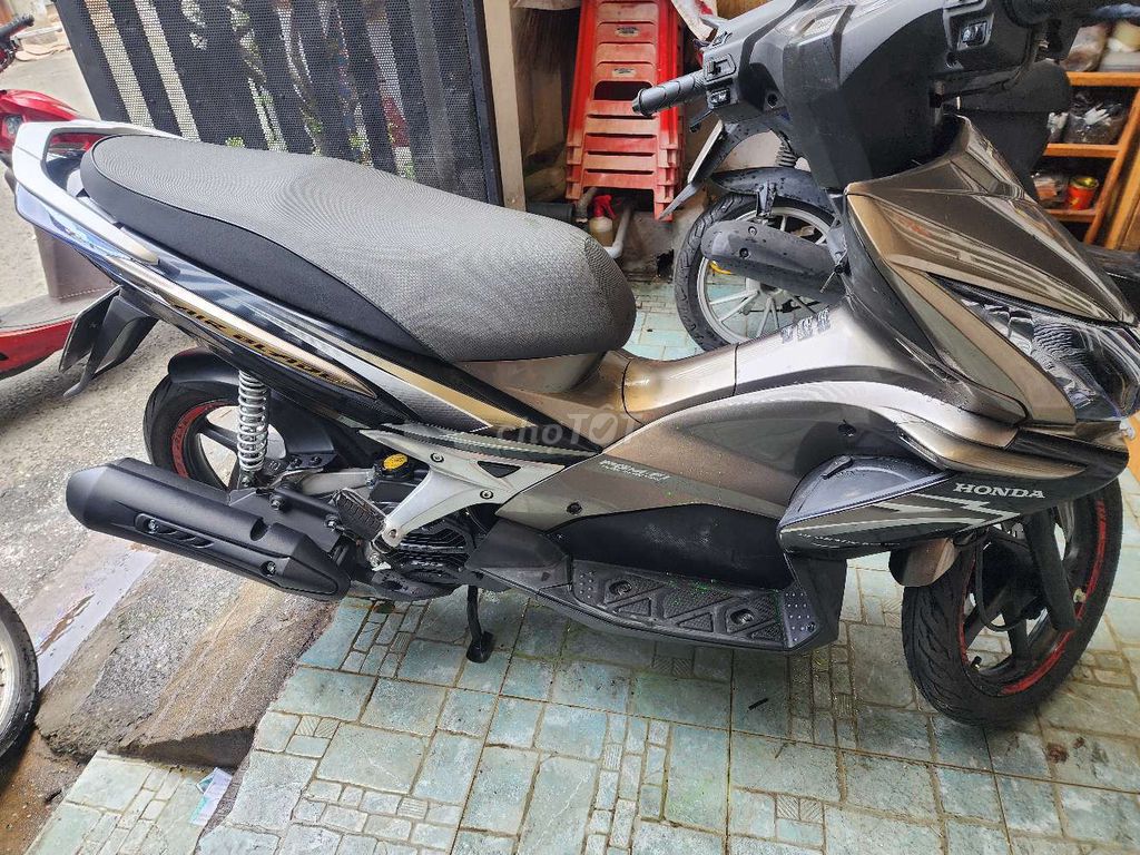 Honda Air Blade - ảnh 3