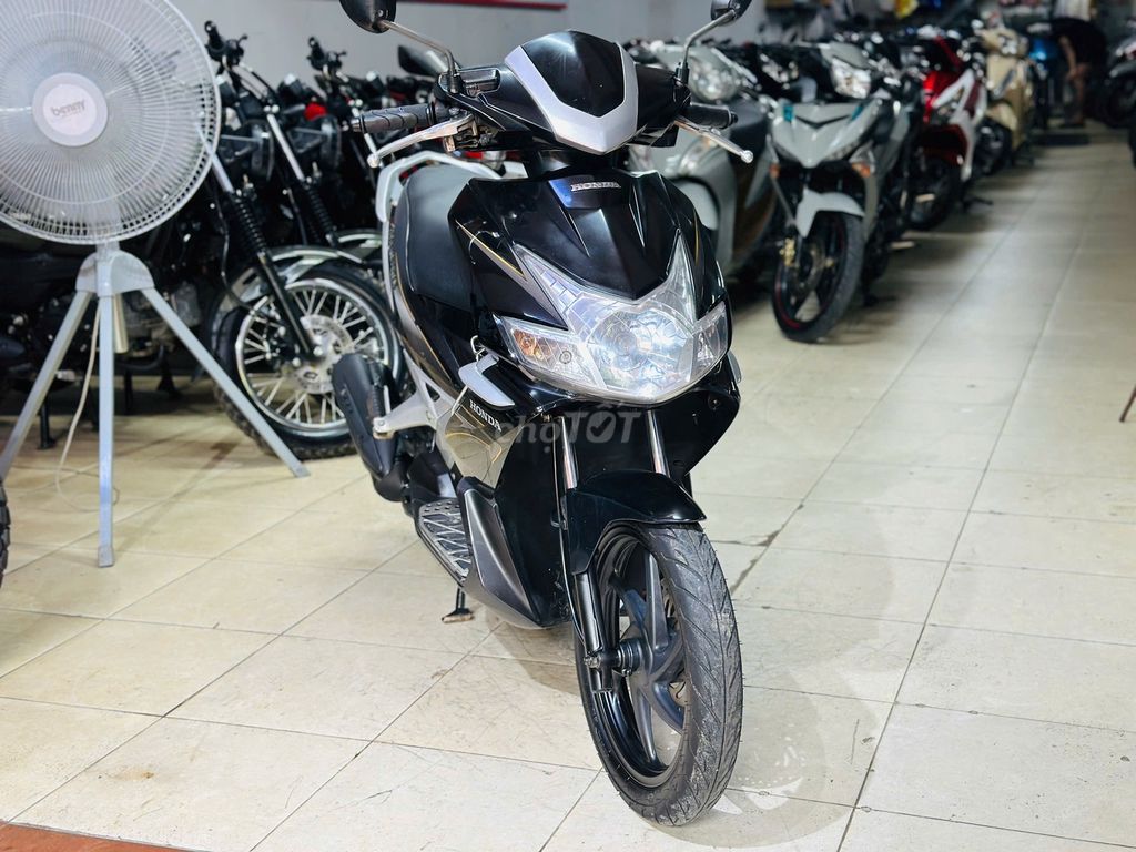 XE M 2010 - ảnh 5