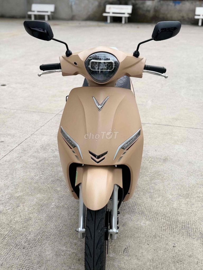 VinFast FELIZ 2025 - ảnh 1