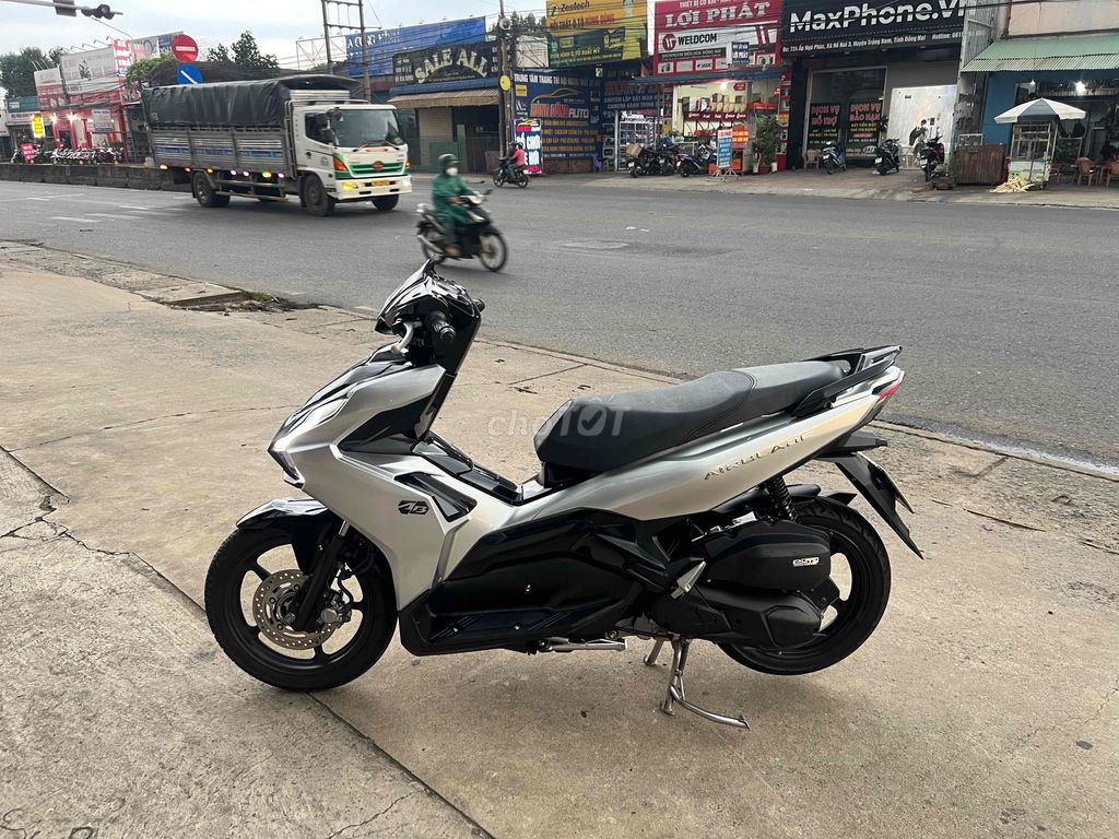 Honda Air Blade 2021 - ảnh 2