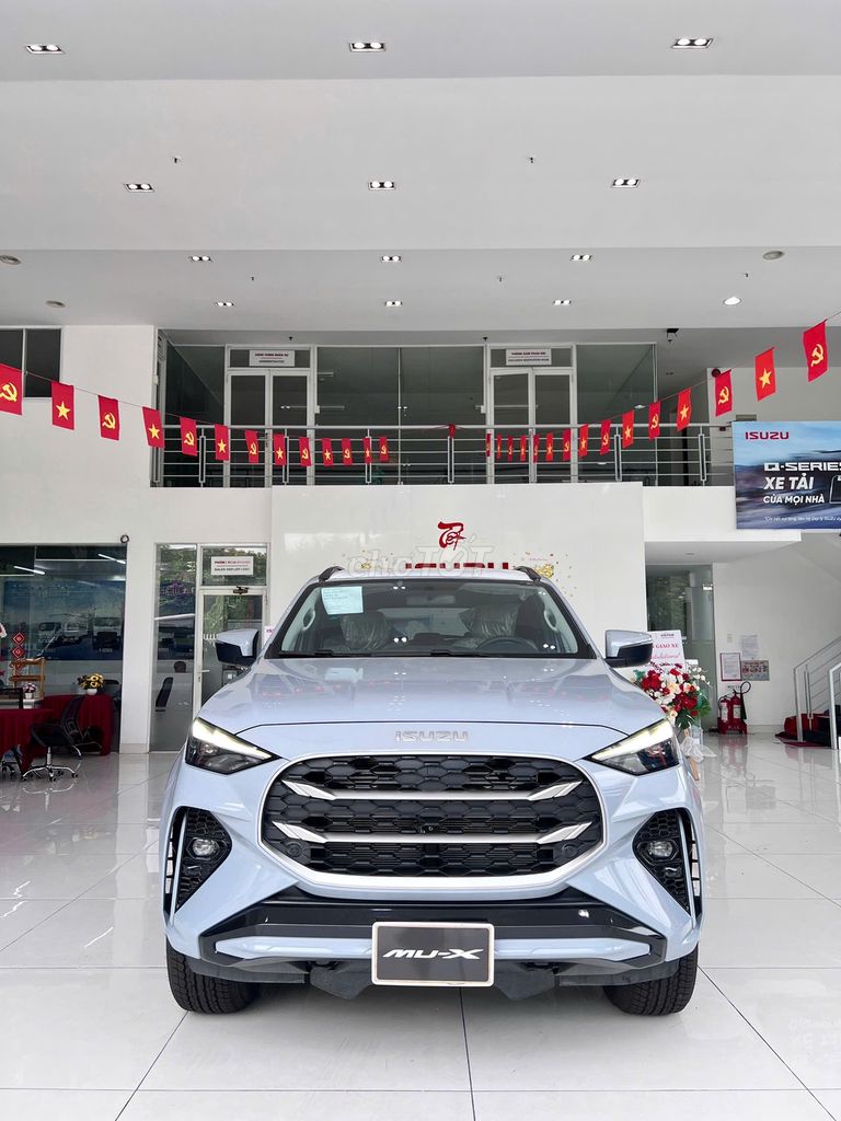 Isuzu 2025 - ảnh 1