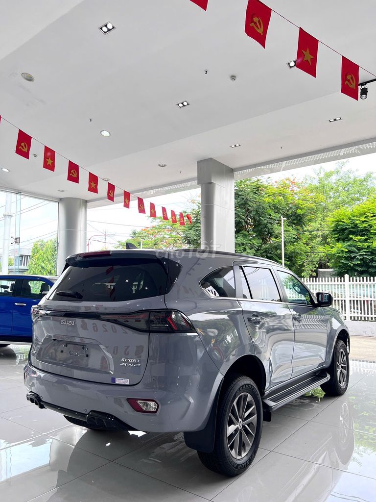 Isuzu 2025 - ảnh 5