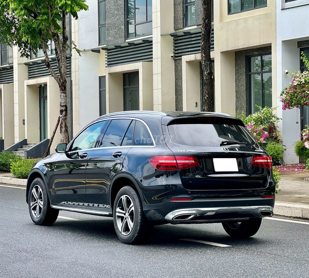 Mercedes-Benz GLC 2016 - ảnh 4