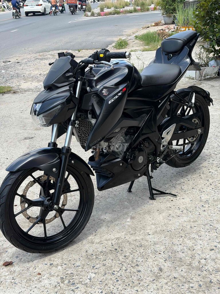 Suzuki GSX 2022 - ảnh 1