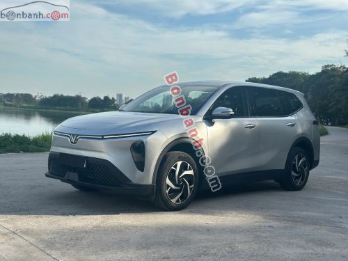 VinFast Limo Green AT 2025 - ảnh 2