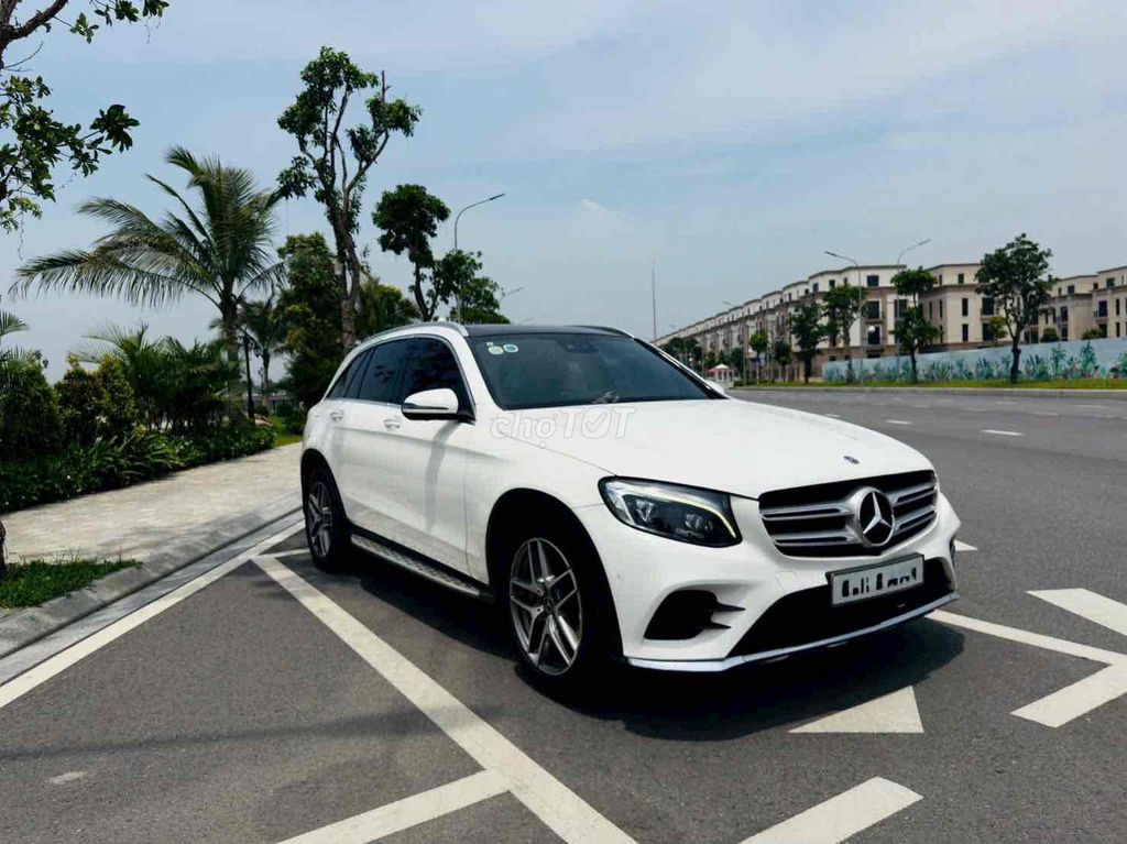Mercedes-Benz GLC 2018 - ảnh 4