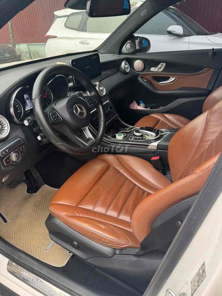 Mercedes-Benz GLC 2018 - ảnh 5